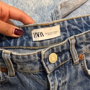 Zara Women's Denim Jeans in Classic Blue